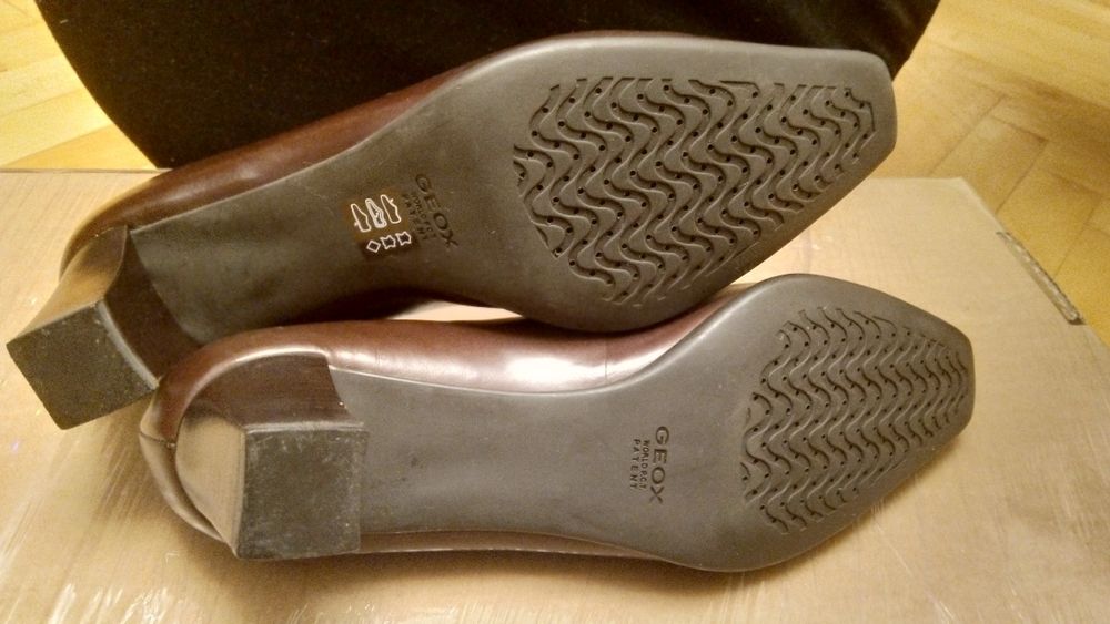 Дишащи дамски обувки Geox естествена кожа, 39 номер