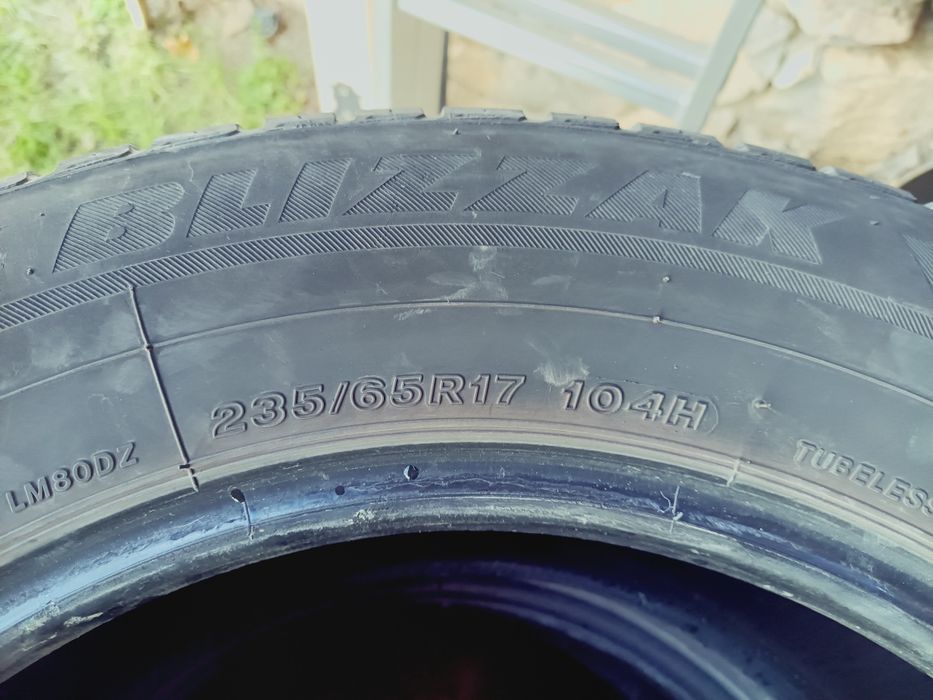 Зимни гуми Bridgestone 235/65/17