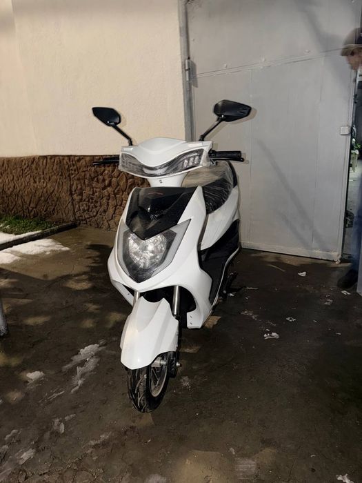 Елетроскутер/ Elektr skuter/ skuter/ Скутер/ Мотоскутер