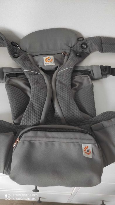 Marsupiu Ergobaby OMNI Breeze