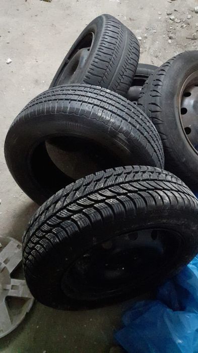 Janta  otel noua cu anvelopa noua iarna  185x65x15 Logan