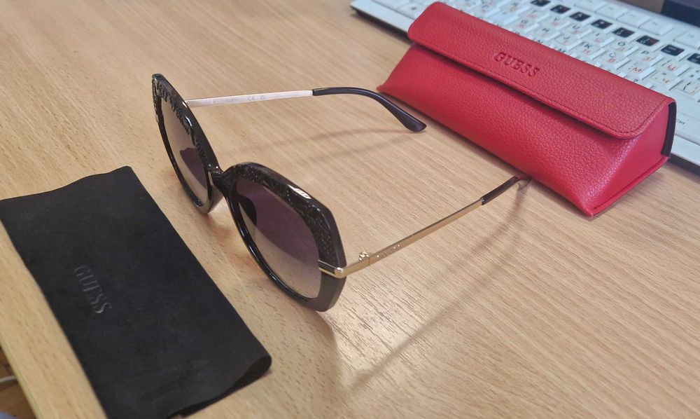Оригинални слънчеви очила Guess
