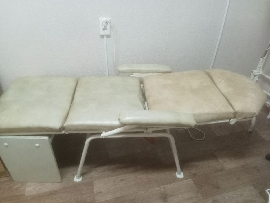 Кушетка с регулировкой головы