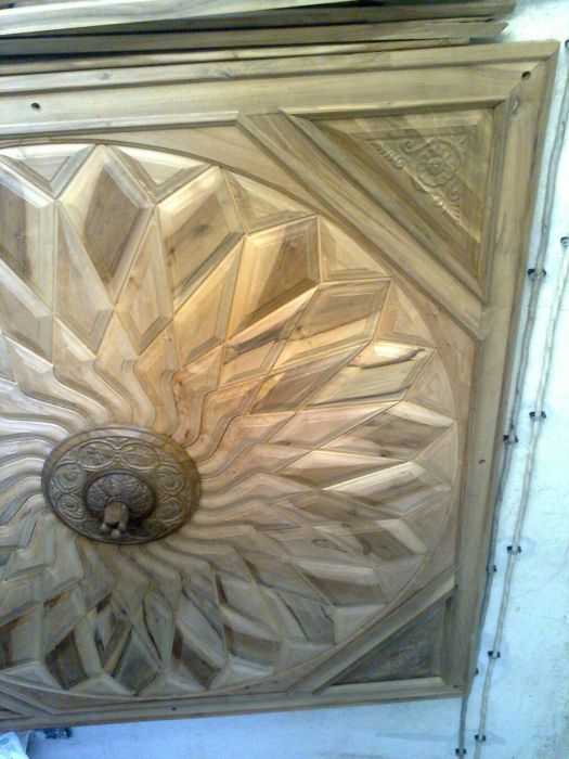 Дървен таван, ръчно изработен