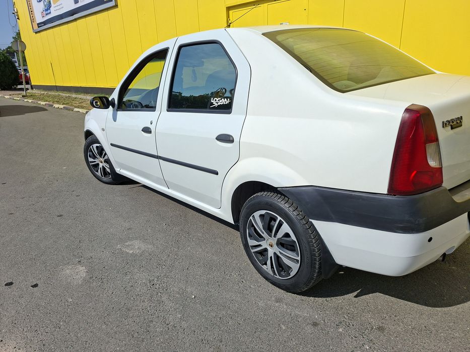 Vând Dacia Logan 14 Mpi