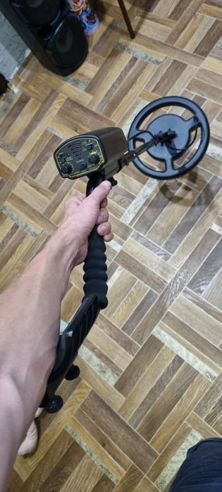 Продам металлоискатель