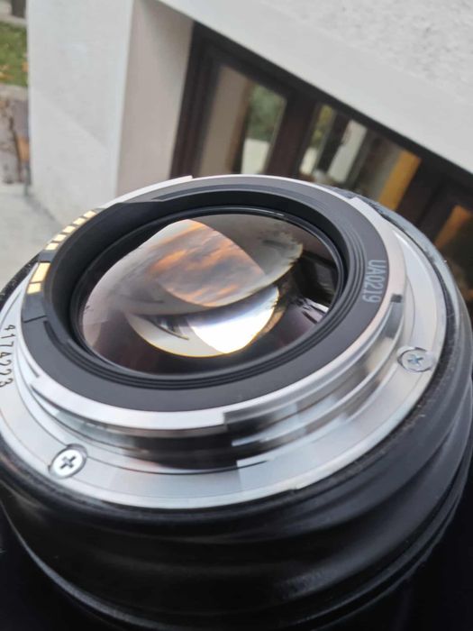 Canon EF 24-70mm f/2.8L USM