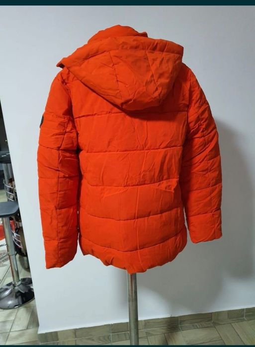 Geaca calduroasa, rezistentă la vânt, ploaie,structură lana high-tech