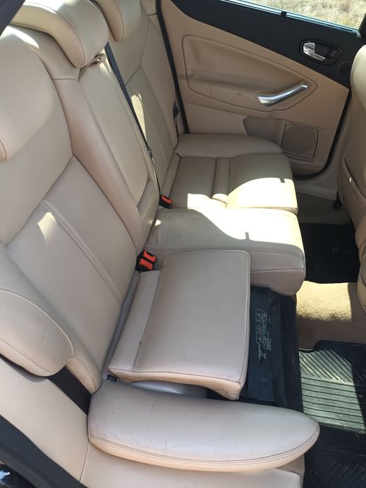 Dezmembrez Ford Mondeo mk4 2.0 tdci QXBA XENON NAVI piele distronic  europa