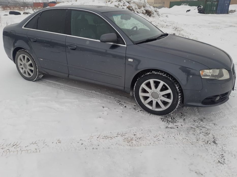 Продам машину Audi A4