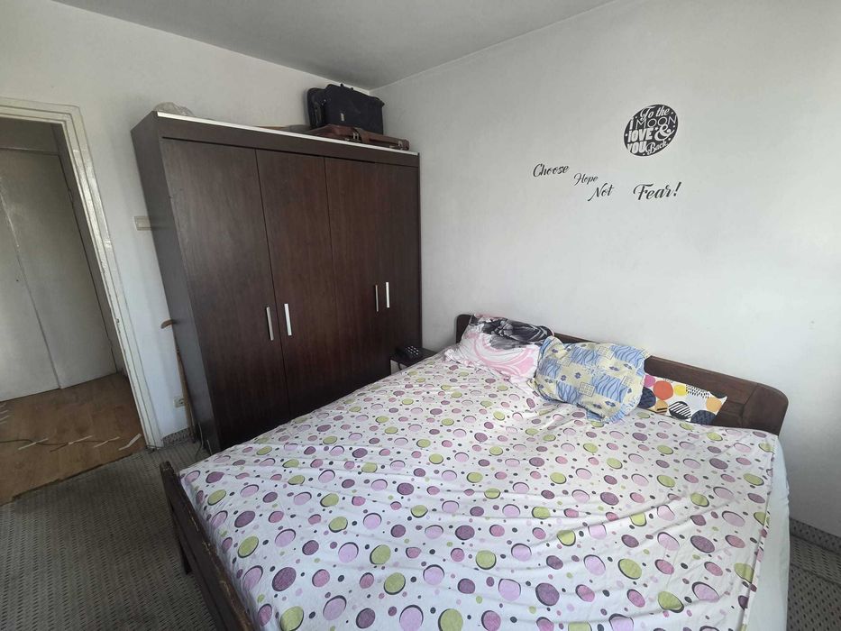 Apartament 3 camere de vanzare