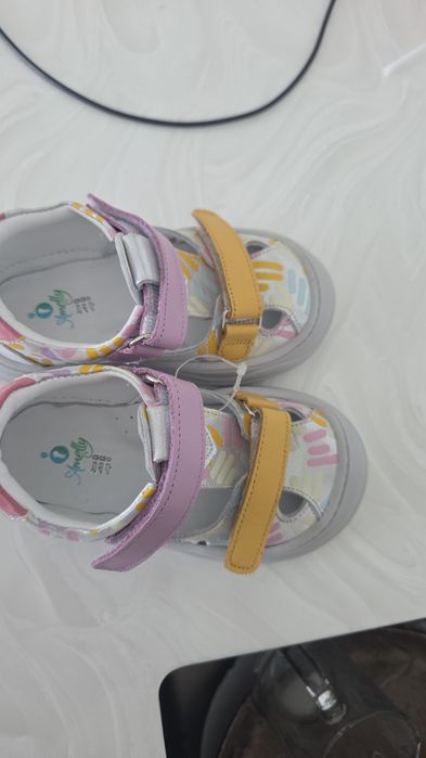 Продам сандали детские