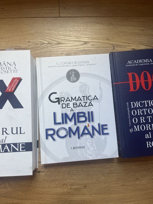 Vand dictionare limba romana noi nefolosite