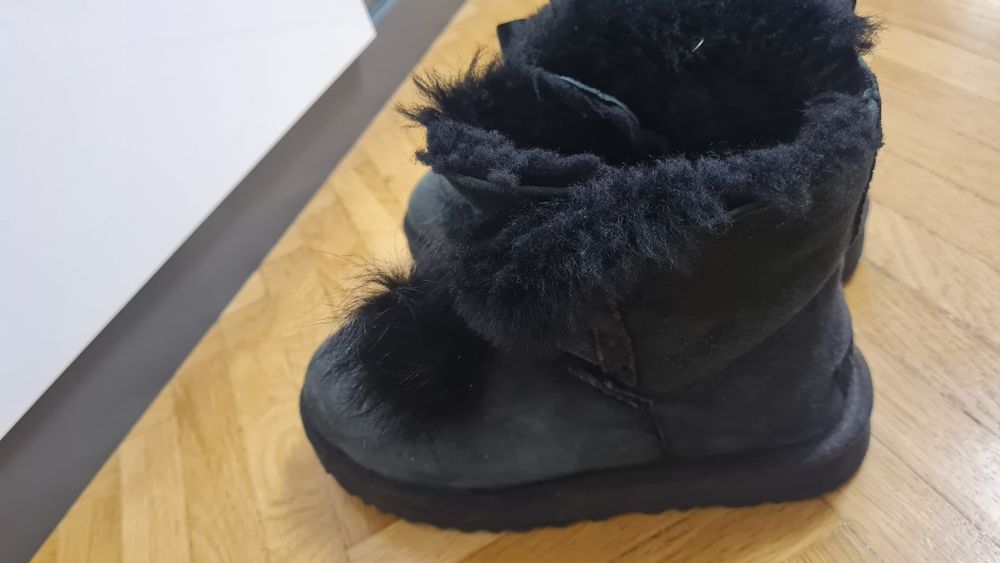 Ghete UGG 36 piele intoarsa
