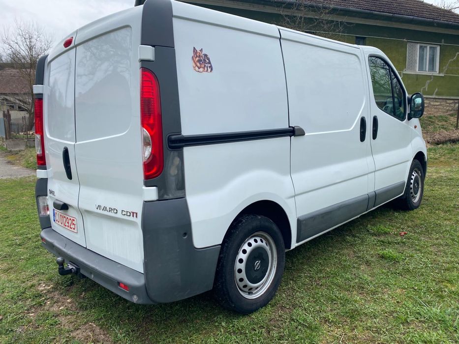 Opel Vivaro, 84 kw, 2013 luna 12.