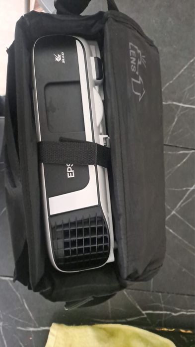 Epson проэктор EB-FH52