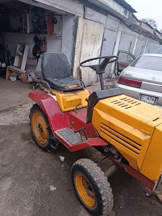 Мини  трактор на бензине