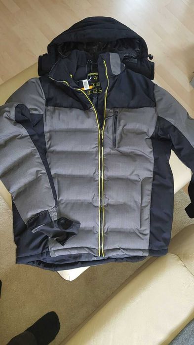 Ново яке waterproof/windproof/breathable/thermal подходящо е и за ски