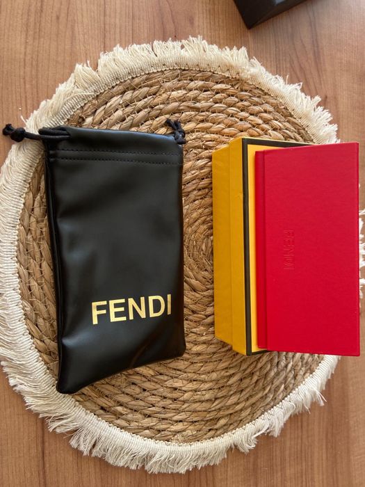 Слънчеви очила fendi
