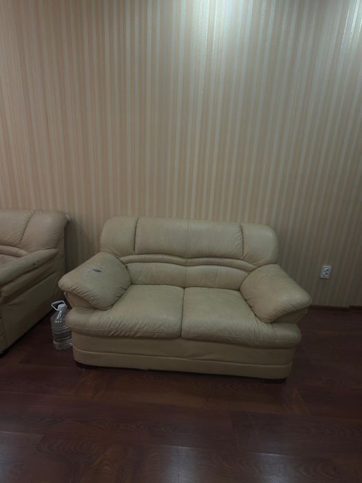 Отдам диван в хороший руки