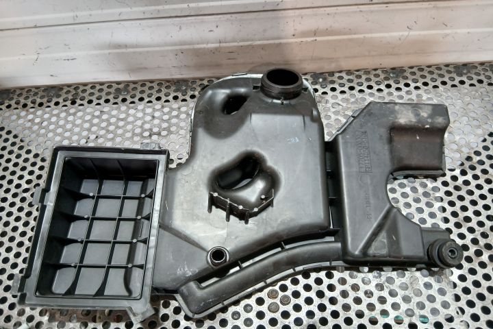 CAPAC FILTRU AER 17705-0Q030 17705-0Q030 Toyota Aygo a 2-a generatie