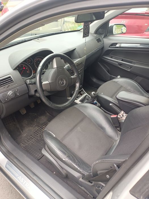 Opel Astra h 2005 1.9 CDTI 150 CAI