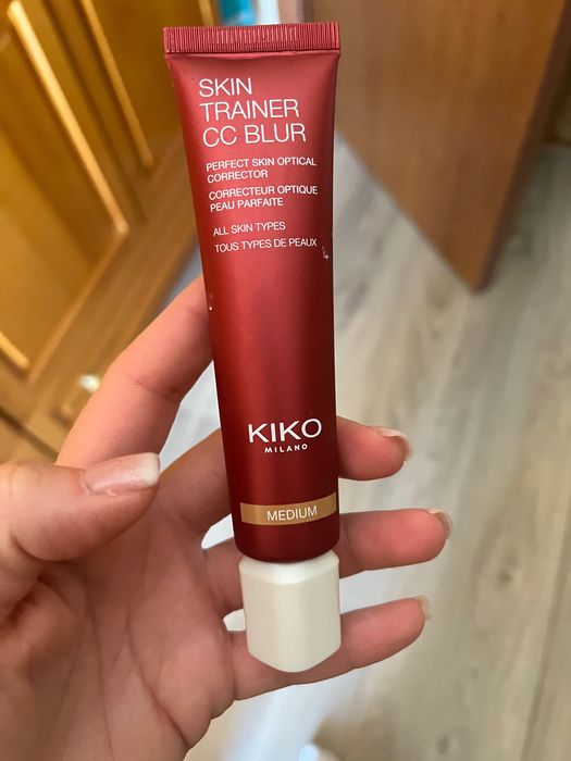 Kiko оптичен коректор за изравняване на тена