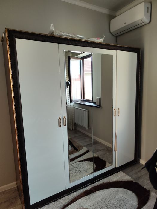 Спальный гарнитур от embowood