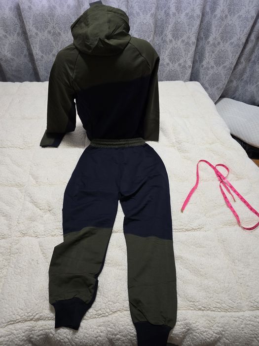 Trening complet Nike, Adidas