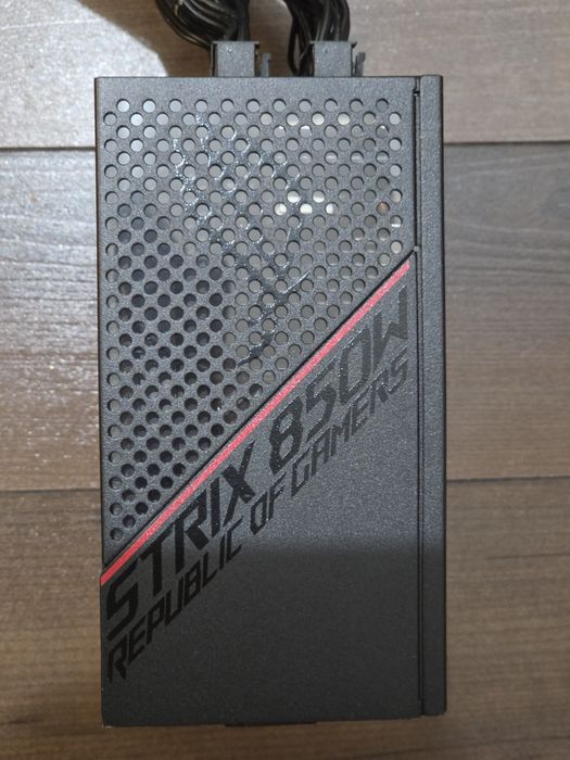 Sursa ASUS ROG Strix, 80+ Gold, 850W