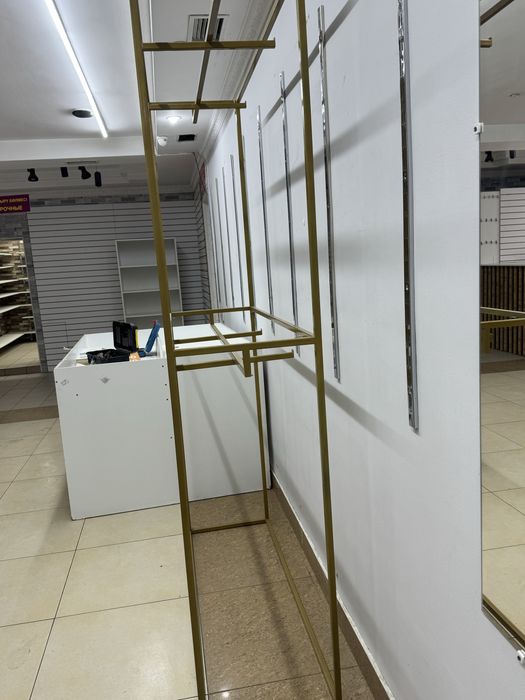 Продаются оборудование  для магазина