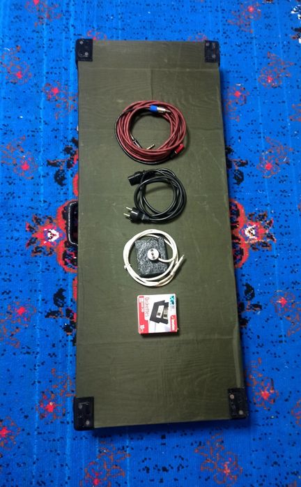 Ensoniq ts 10 sotiladi.  3-5 Versiya