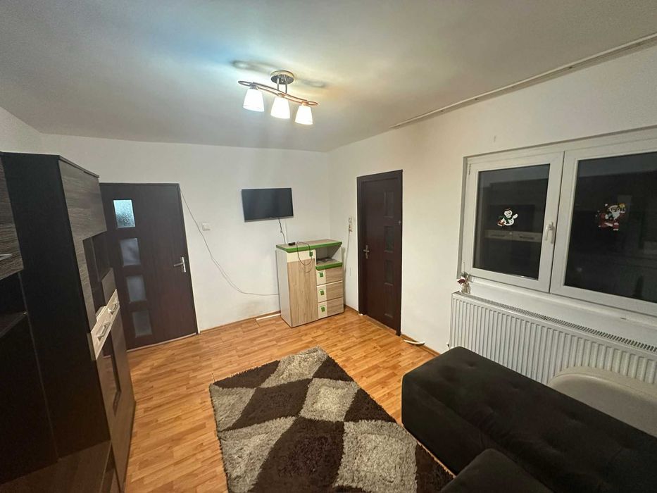 Garsoniera de inchiriat