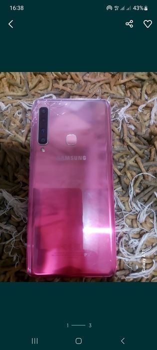 Самсунг А .9 паметь 128.