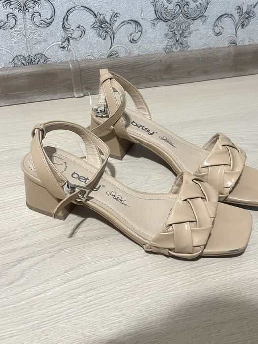 Босонжки женские