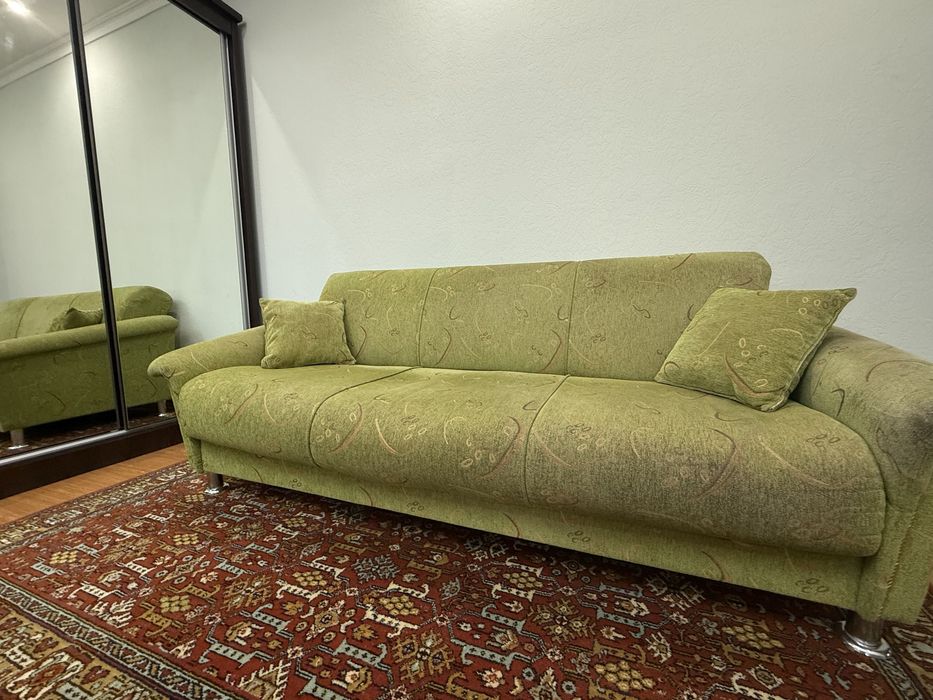 Диван нераскладной и 2кресла