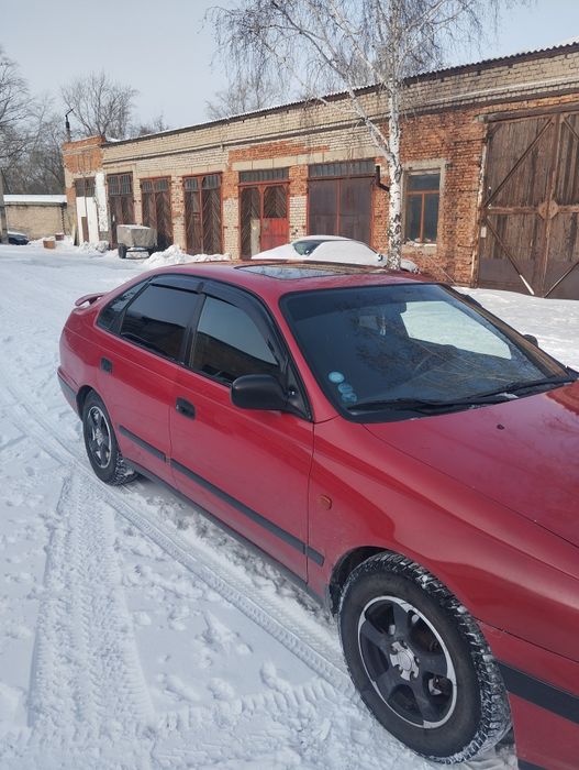 Продам Тойота Карина е