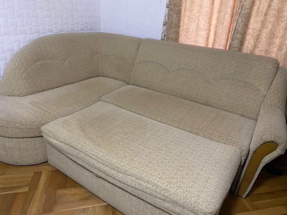 Colțar extensibil cu ladă depozitare – stare foarte bună – 600 lei