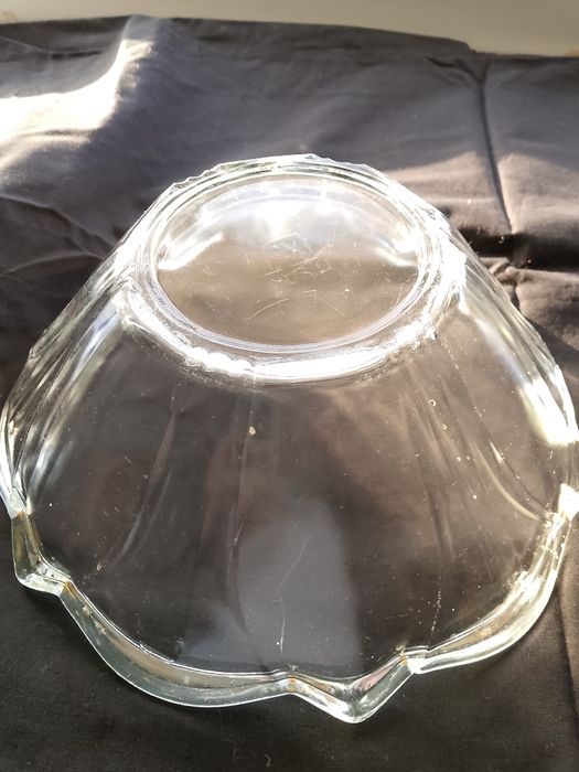 Посуда фарфоровая,  разная