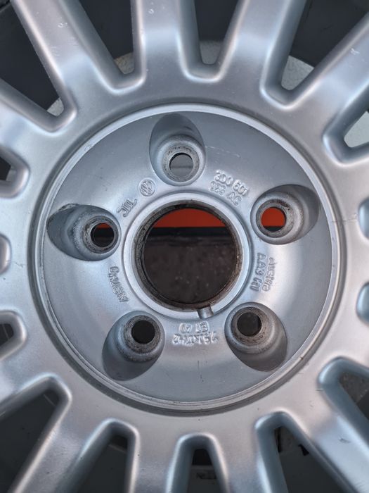 Оригинални джанти за ФОЛКСВАГЕН VW R17 5x112 ET40 7.5J