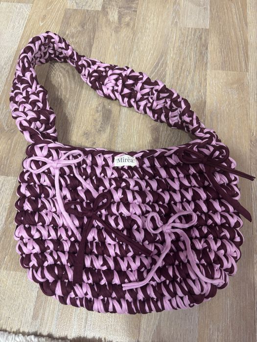 Красива плетена чанта