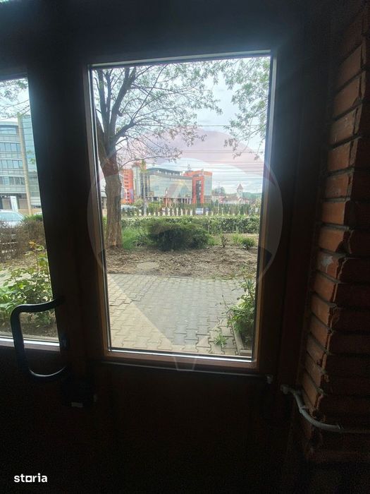 Apartament cu 3 camere de vânzare în zona apreciata
