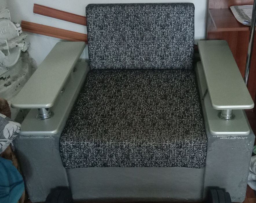 Продам диван б/у