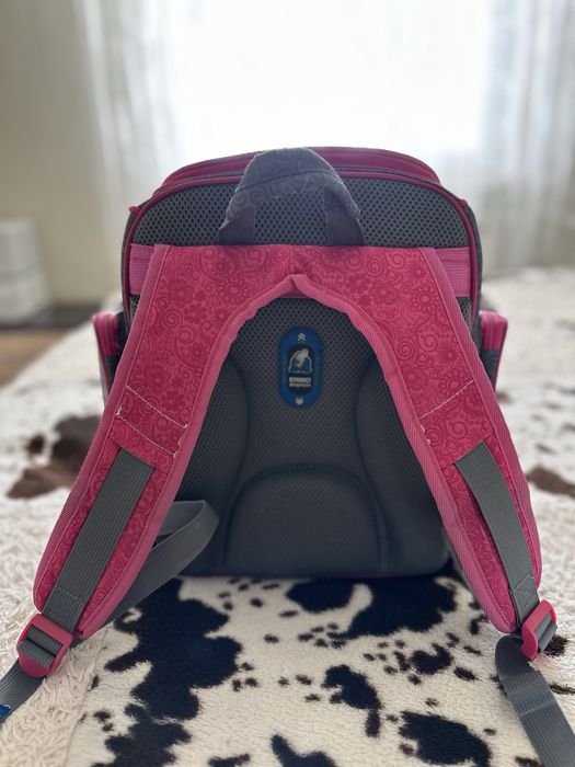 Продаю рюкзак для девочки