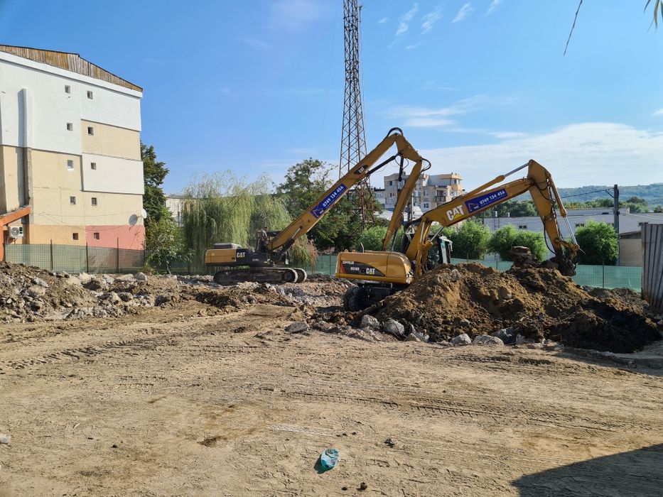 Demolari case, excavari