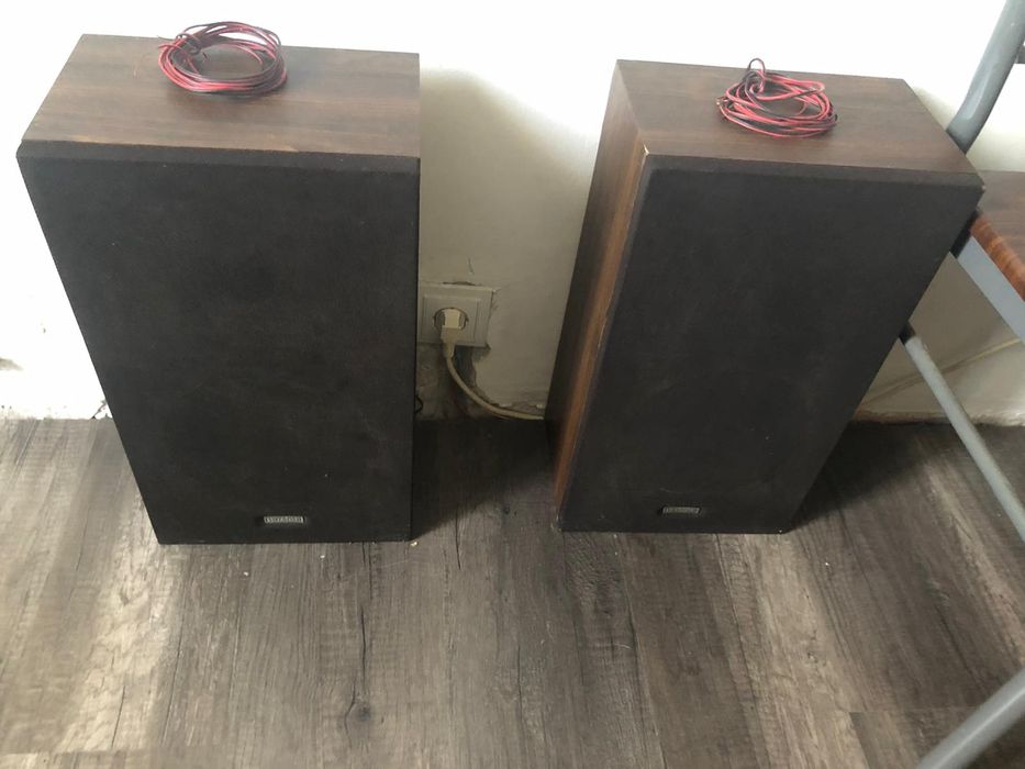 Vând doua boxe Hitachi