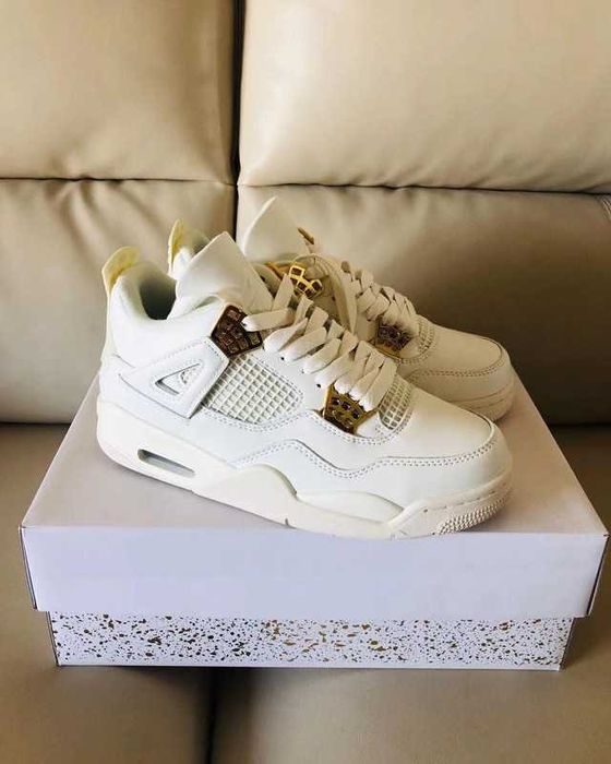 Jordan 4 Retro Metallic Gold EU45
