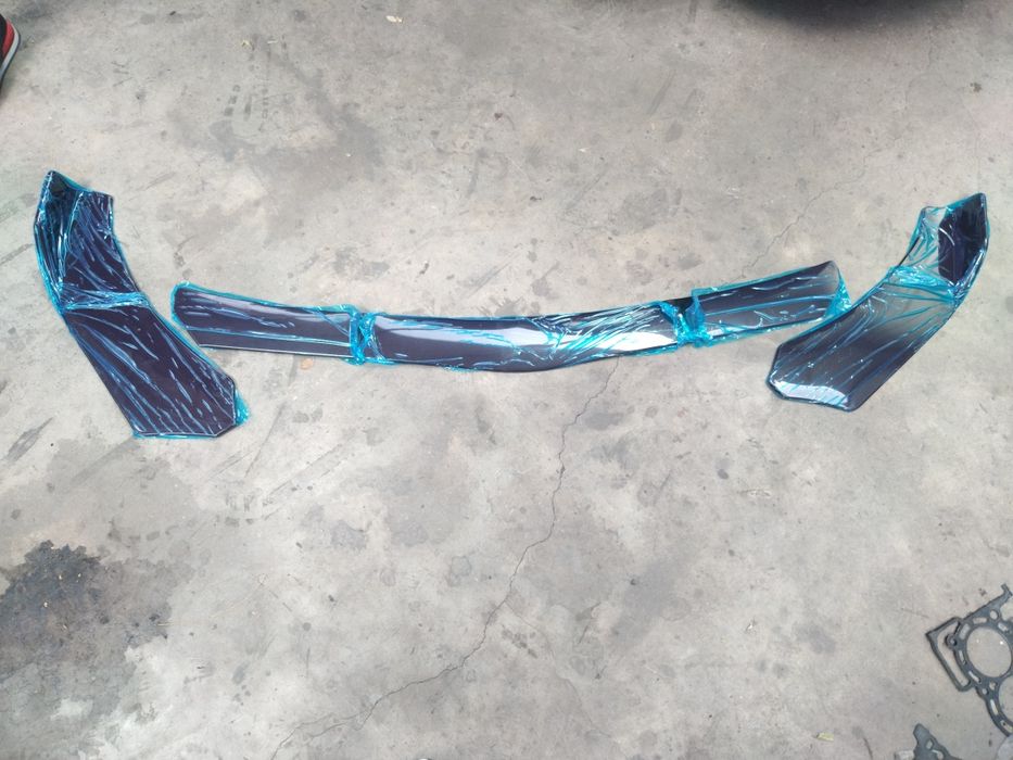 Лип за предна броня , универсален - BMW audi пежо VW Опел форд тунинг