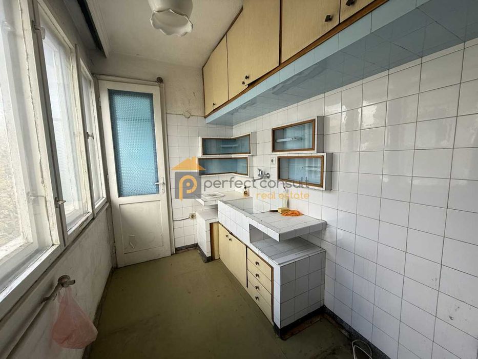 Продава се Четиристаен апартамент в Пловдив, Гагарин - 96 кв.м за 2365 €/кв.м - Снимка #3