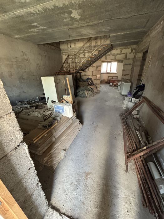 Продам коттедж недостроенный